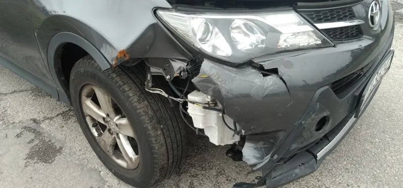 Toyota RAV4 cena 28000 przebieg: 305400, rok produkcji 2013 z Pilzno małe 277